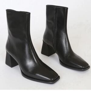 LIKE NEW Vagabond Hedda Black Heeled Boots size 40 / 10